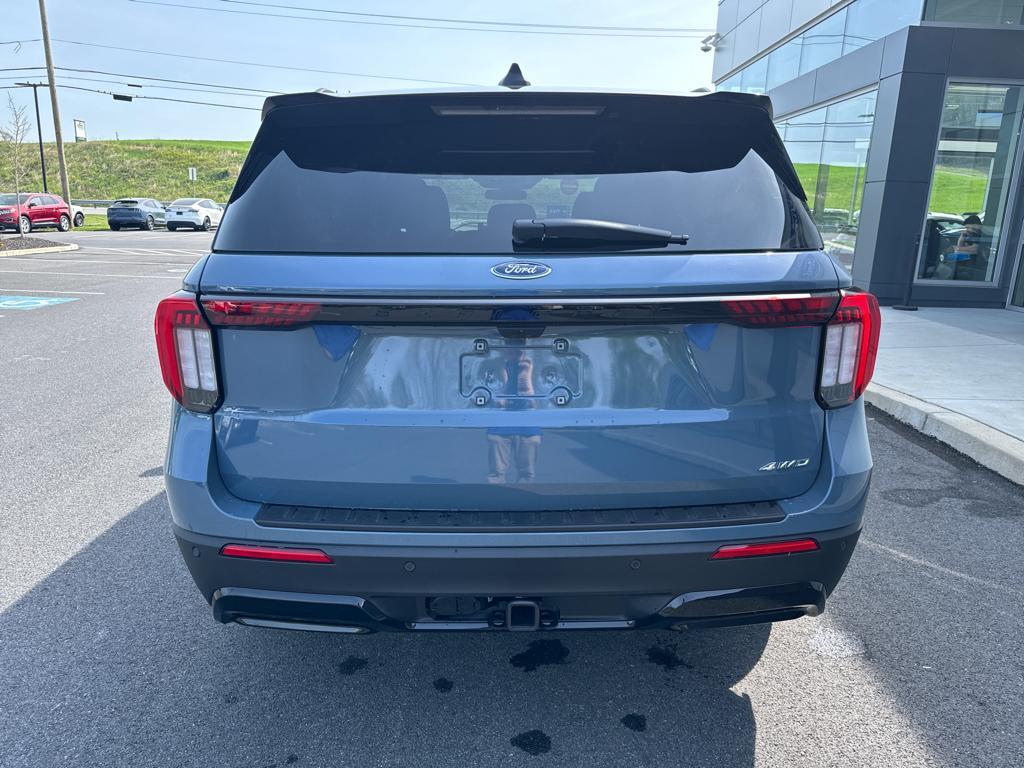 new 2025 Ford Explorer car, priced at $50,532