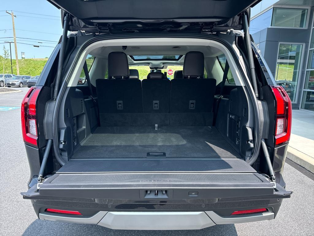 new 2025 Ford Expedition Max car, priced at $94,085