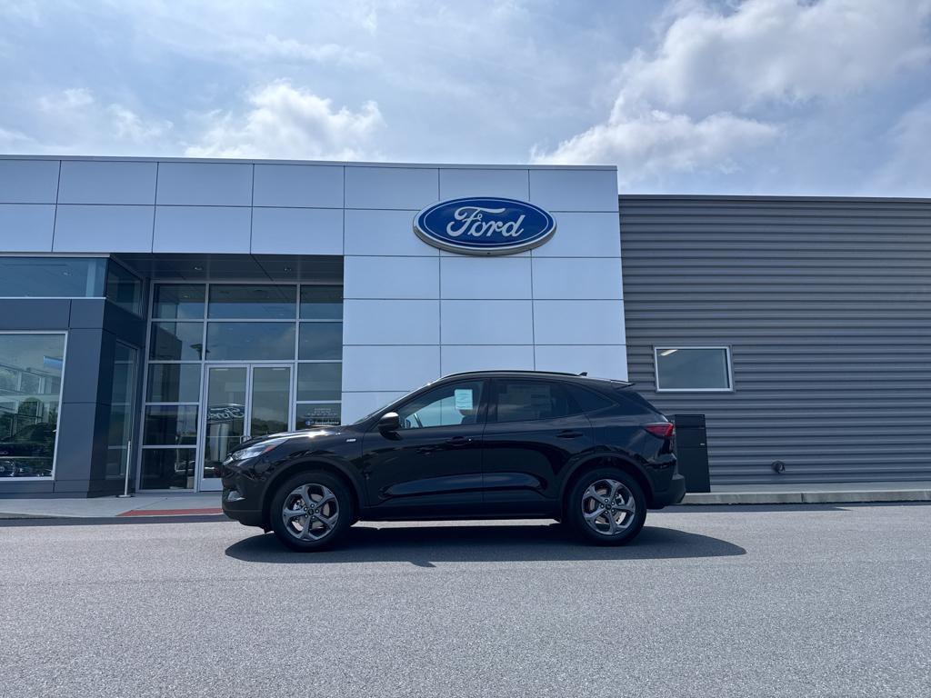 new 2025 Ford Escape car, priced at $33,085