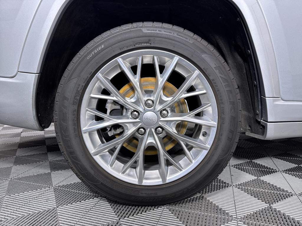 used 2021 Jeep Grand Cherokee L car, priced at $32,990