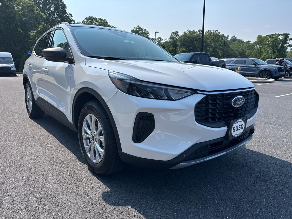 new 2025 Ford Escape car, priced at $24,605