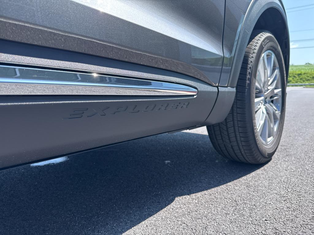 new 2025 Ford Explorer car, priced at $44,691