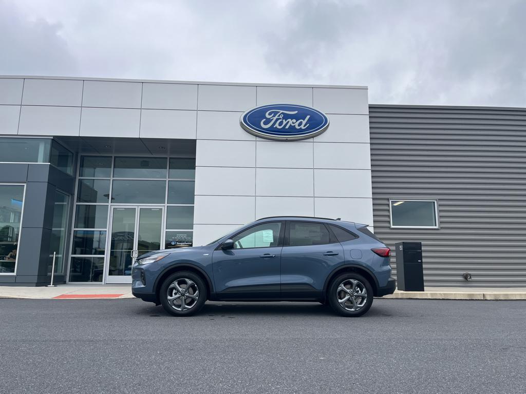 new 2025 Ford Escape car, priced at $35,180