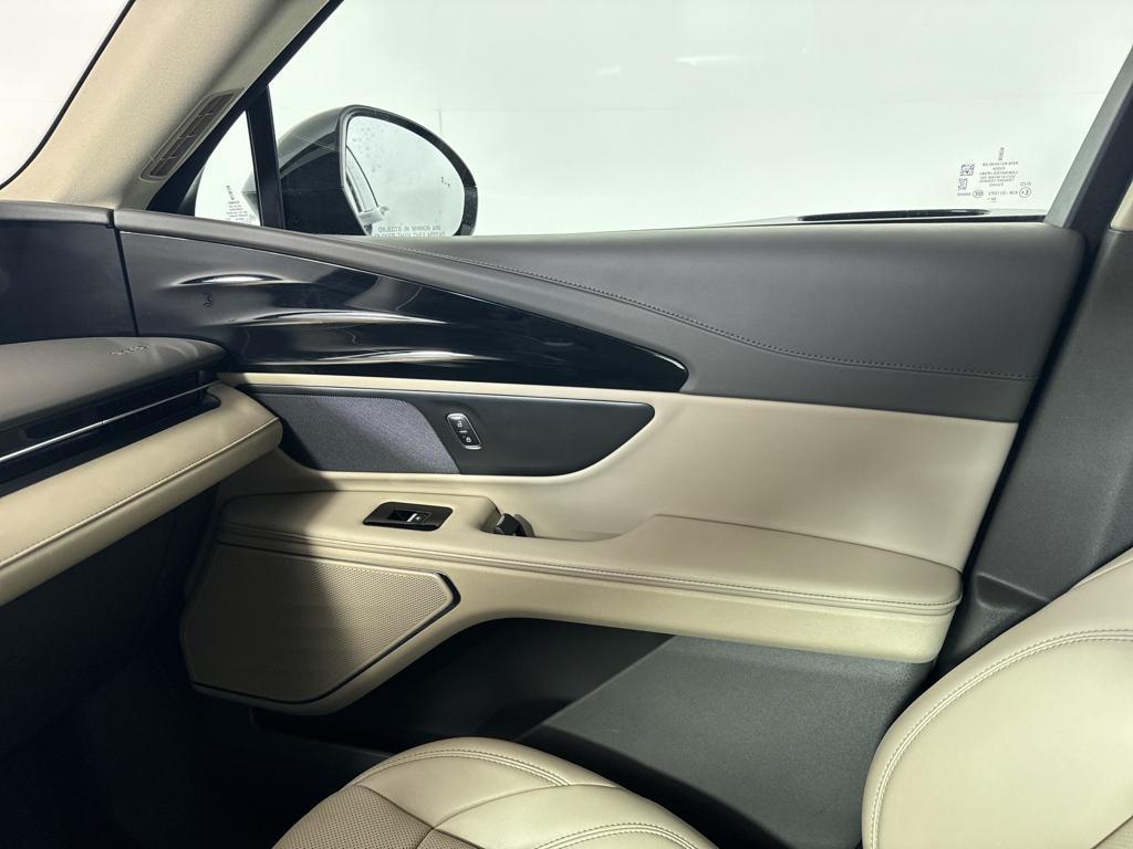 used 2024 Lincoln Nautilus car, priced at $45,990