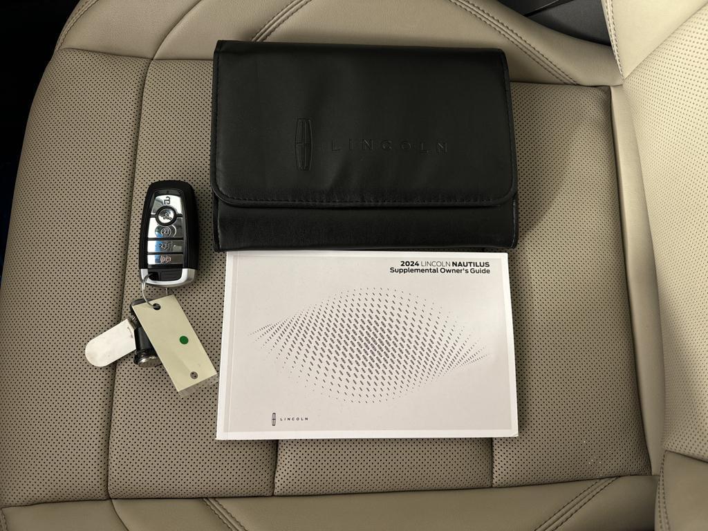 used 2024 Lincoln Nautilus car, priced at $45,990