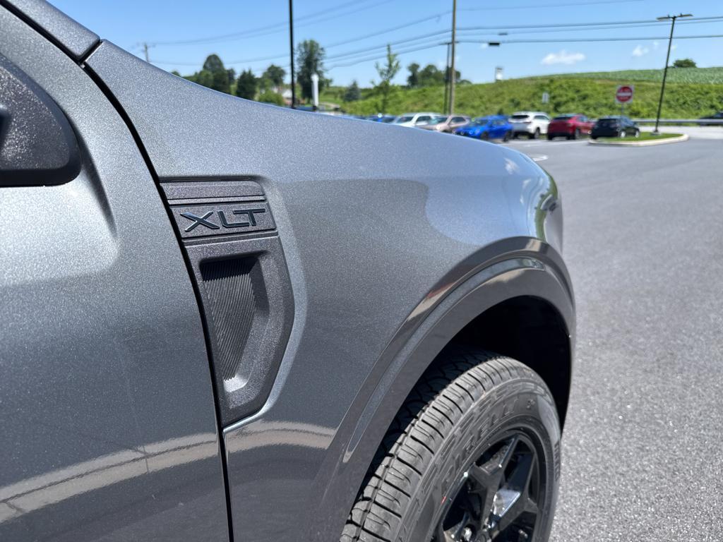 new 2025 Ford Maverick car, priced at $35,074