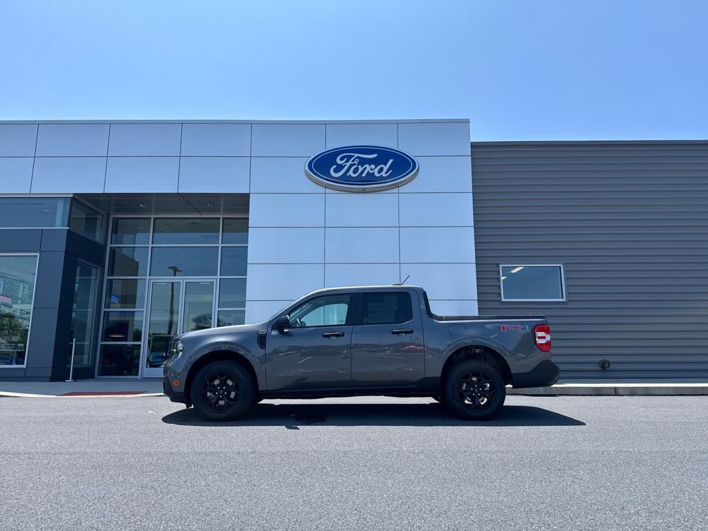 new 2025 Ford Maverick car, priced at $35,074
