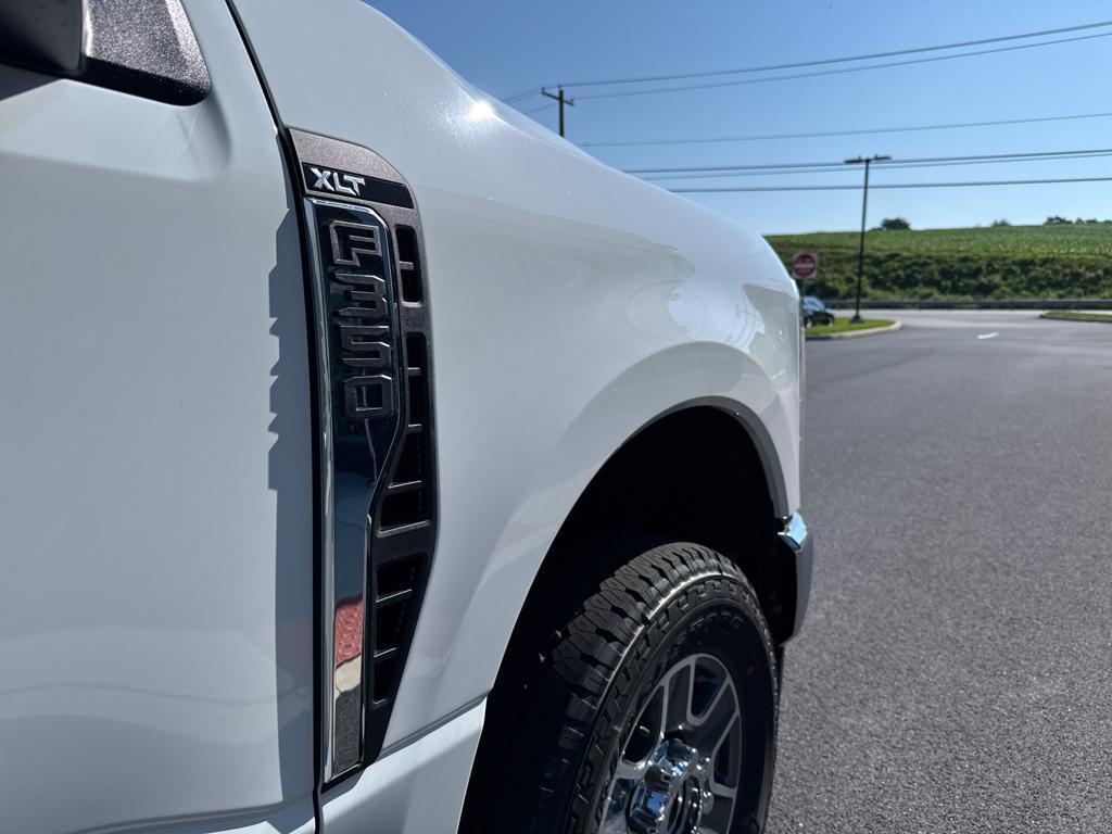 new 2025 Ford F-350 car, priced at $60,010