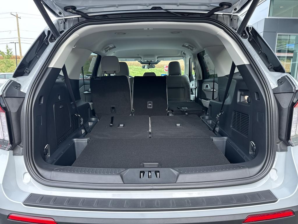 new 2025 Ford Explorer car, priced at $47,160
