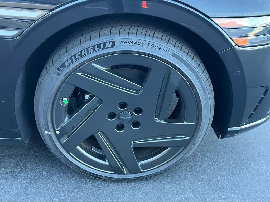 new 2026 Genesis G90 car, priced at $108,130