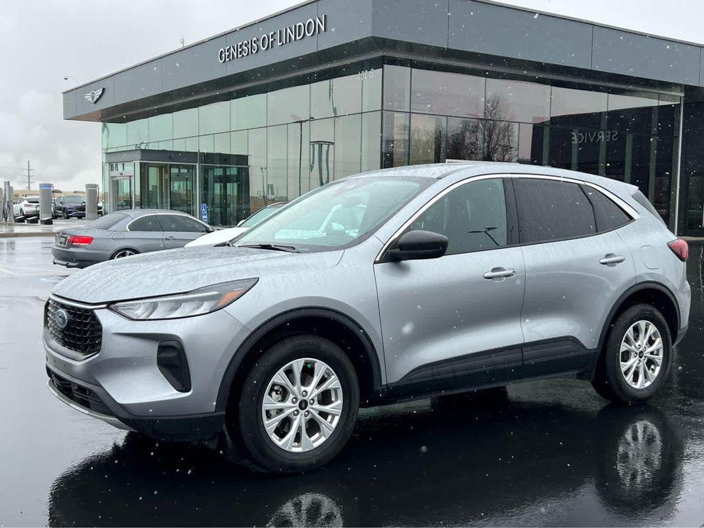 used 2024 Ford Escape car, priced at $20,495