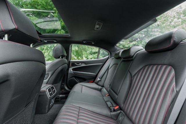 new 2025 Genesis G70 car