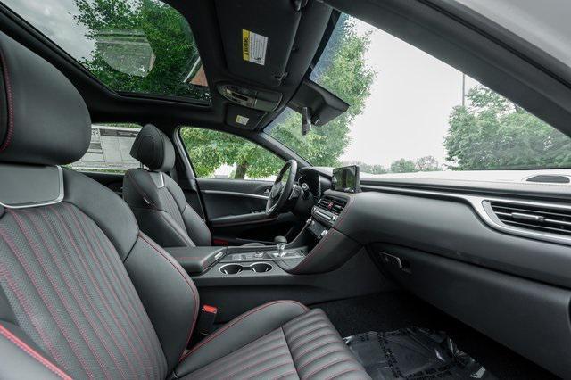 new 2025 Genesis G70 car, priced at $43,999