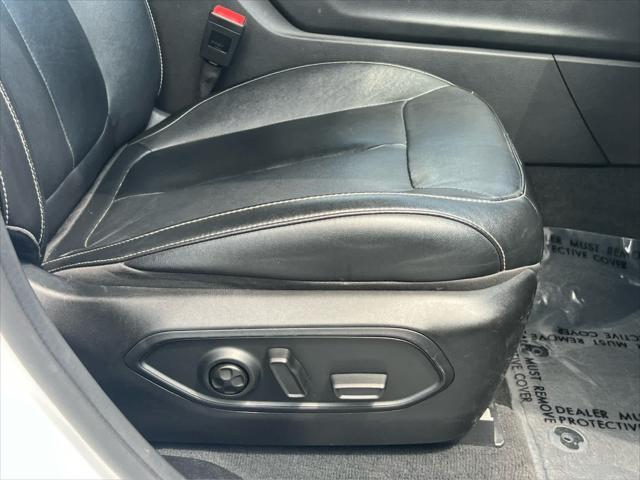 used 2023 Jeep Grand Cherokee car, priced at $29,999