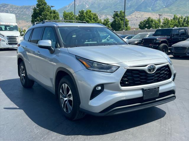 used 2021 Toyota Highlander car, priced at $35,895