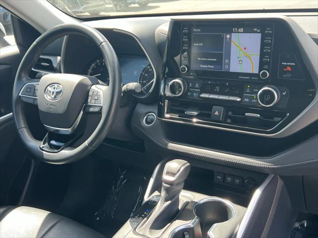 used 2021 Toyota Highlander car, priced at $35,895