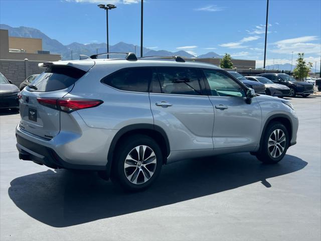 used 2021 Toyota Highlander car, priced at $35,895