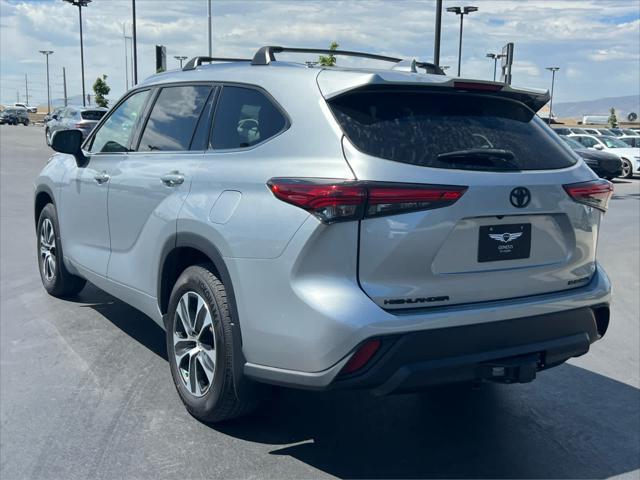used 2021 Toyota Highlander car, priced at $35,895
