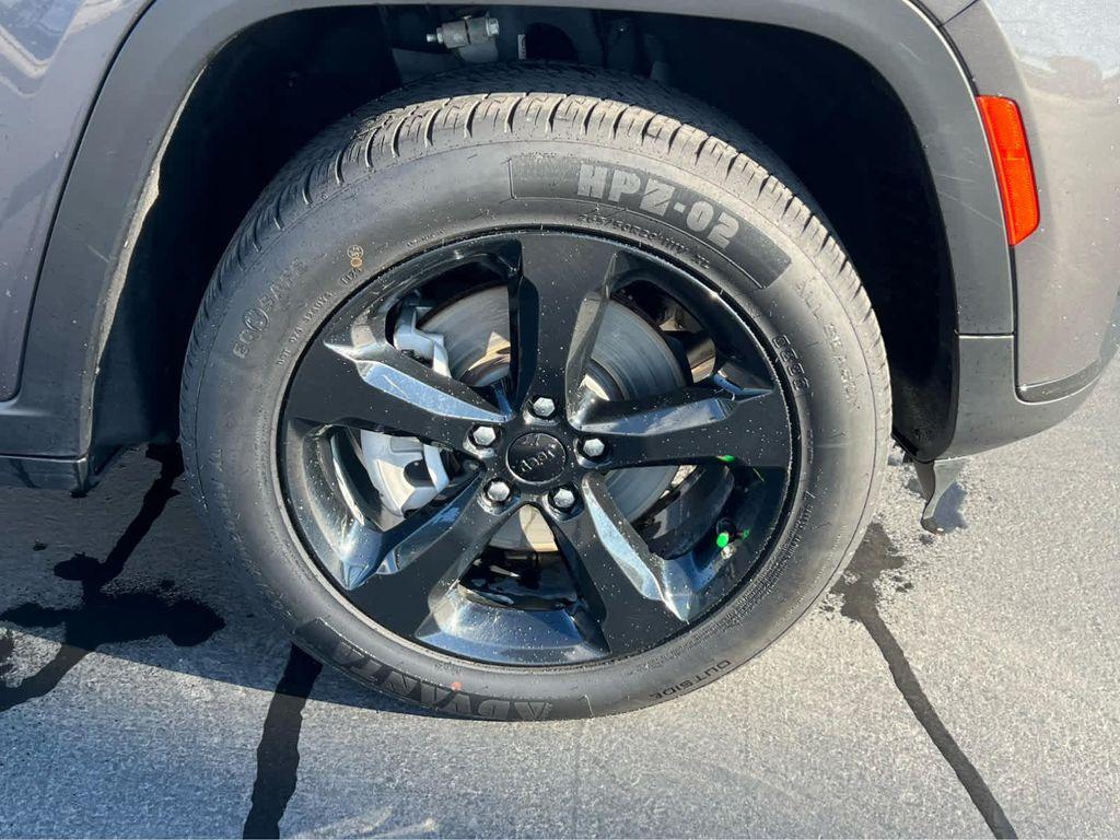 used 2023 Jeep Grand Cherokee L car, priced at $27,195