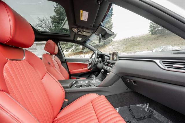 new 2025 Genesis G70 car, priced at $48,687