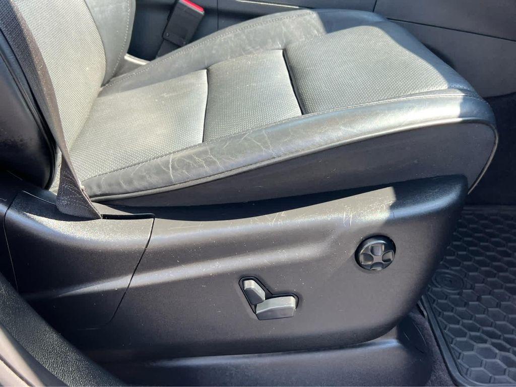 used 2017 Jeep Grand Cherokee car, priced at $19,899