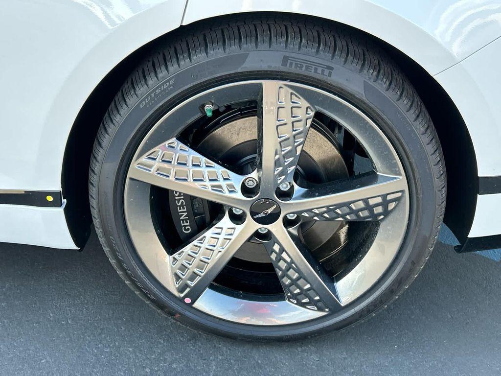 new 2025 Genesis G80 car, priced at $70,540