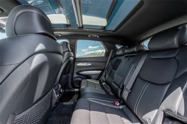 new 2025 Genesis GV70 car