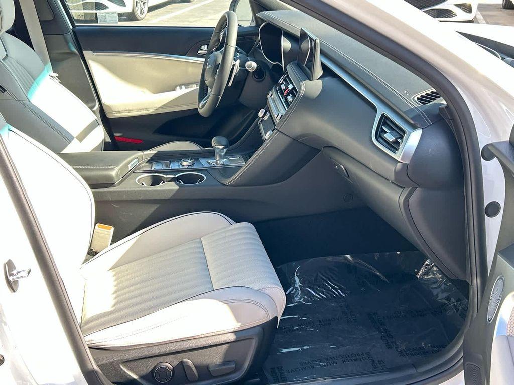 new 2025 Genesis G70 car, priced at $50,865