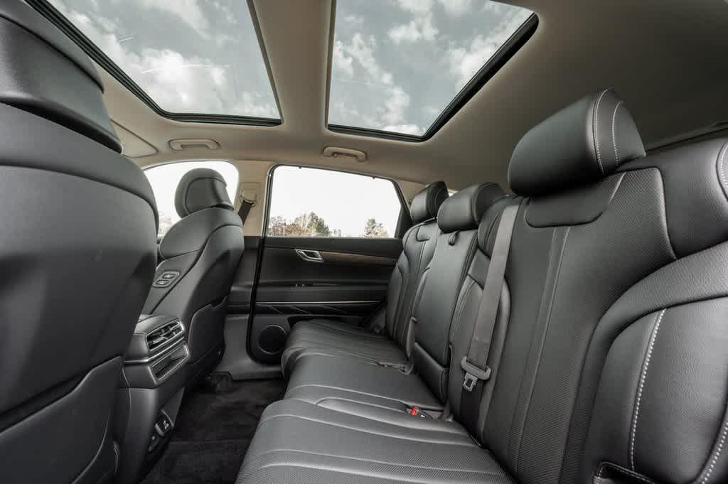 new 2025 Genesis GV80 car, priced at $64,260
