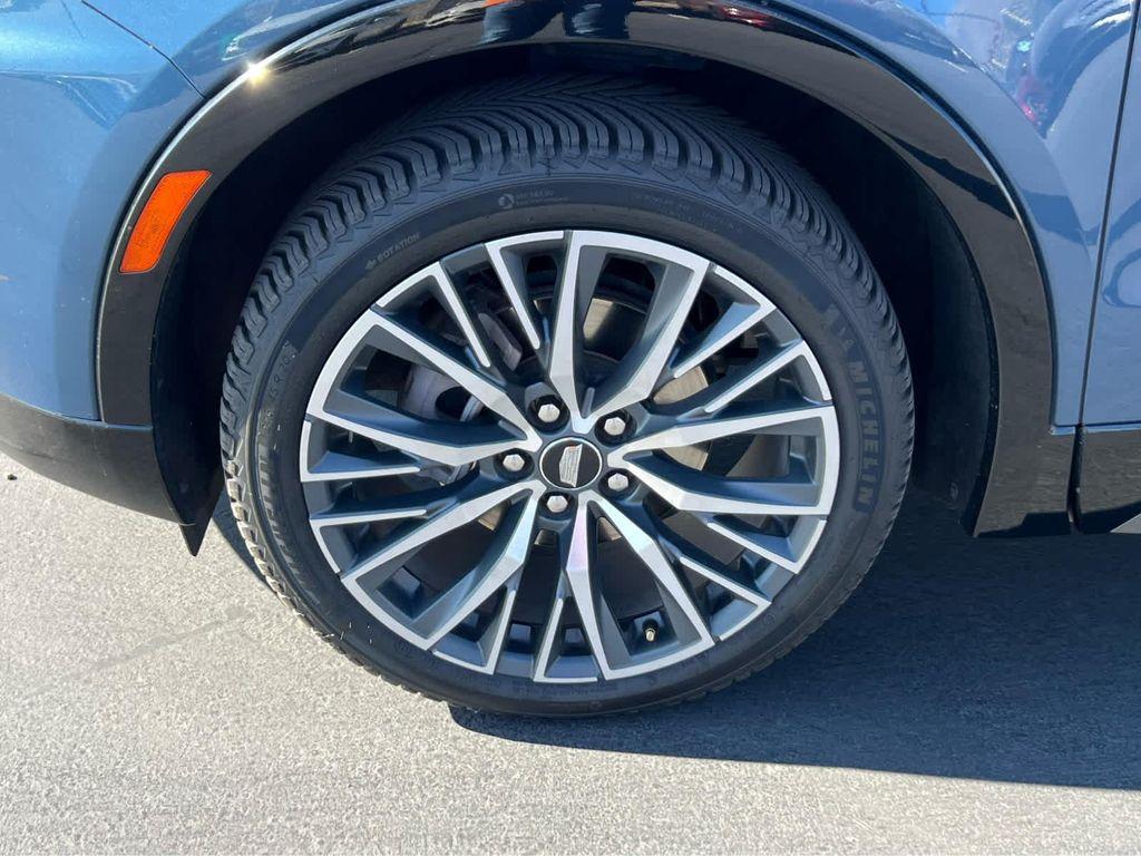 used 2024 Cadillac XT4 car, priced at $35,480