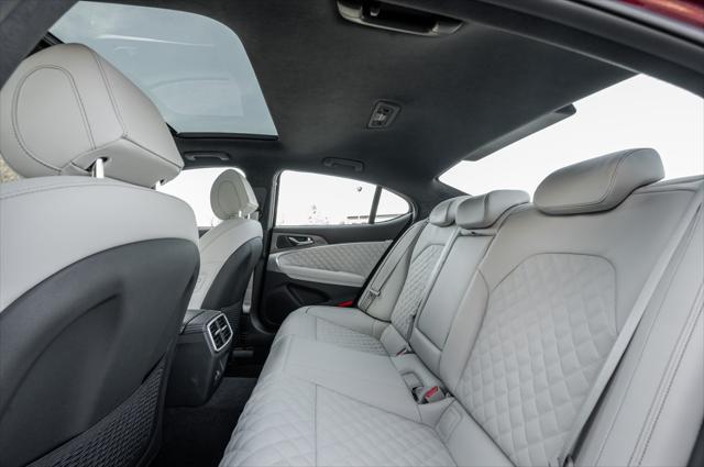 new 2025 Genesis G70 car, priced at $59,450