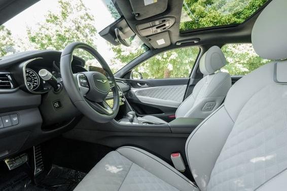 new 2025 Genesis G70 car