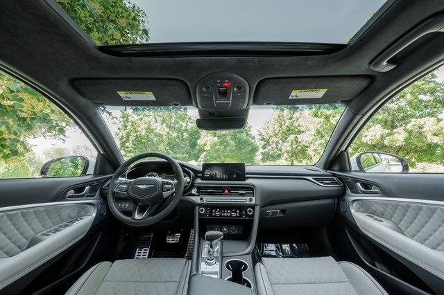 new 2025 Genesis G70 car