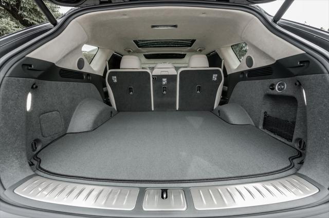 new 2025 Genesis GV80 car, priced at $82,730