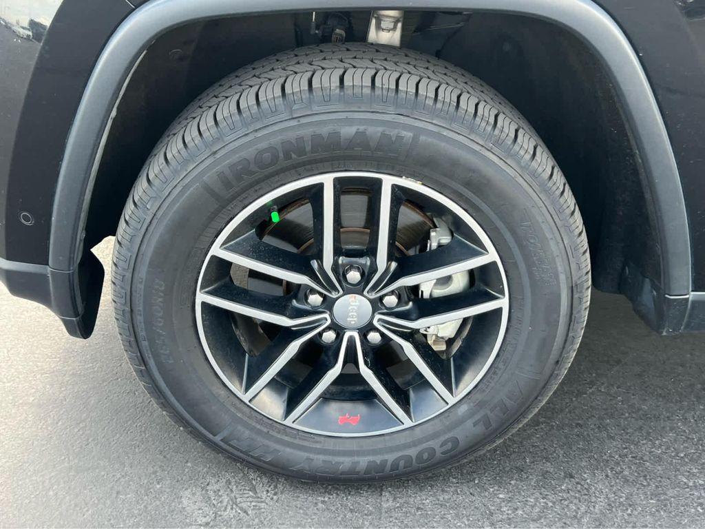 used 2018 Jeep Grand Cherokee car, priced at $19,495