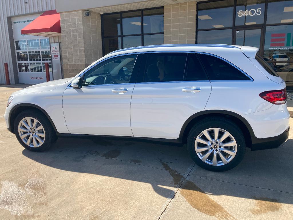 used 2021 Mercedes-Benz GLC 300 car, priced at $31,440