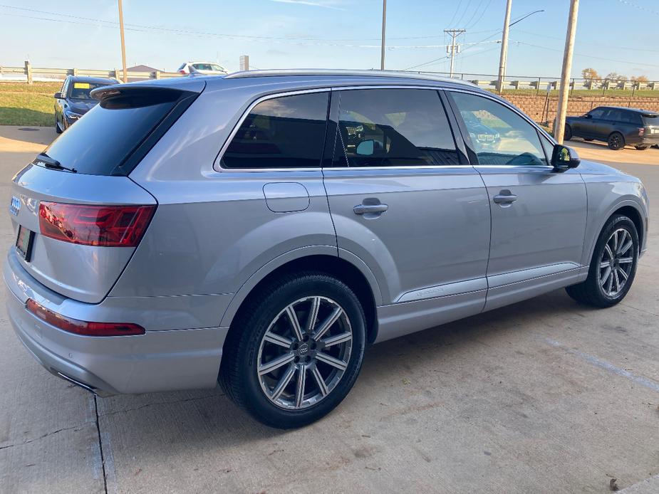 used 2019 Audi Q7 car, priced at $27,440