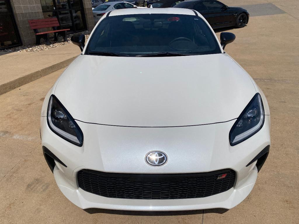 used 2023 Toyota GR86 car, priced at $29,999