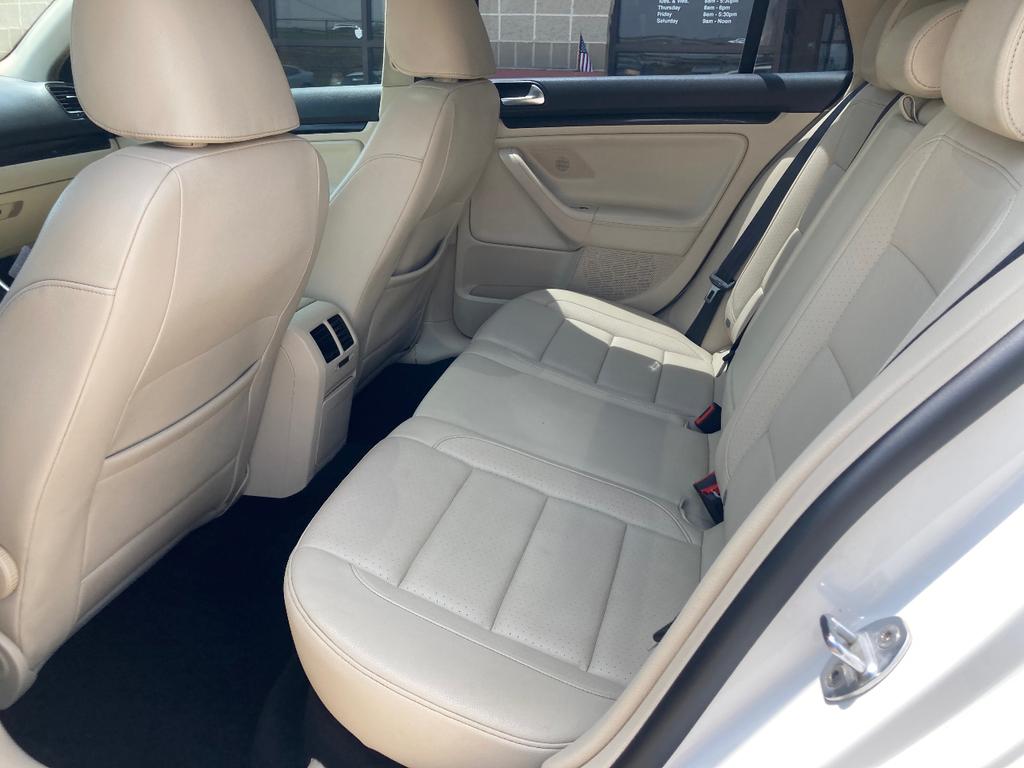 used 2013 Volkswagen Jetta SportWagen car, priced at $13,880