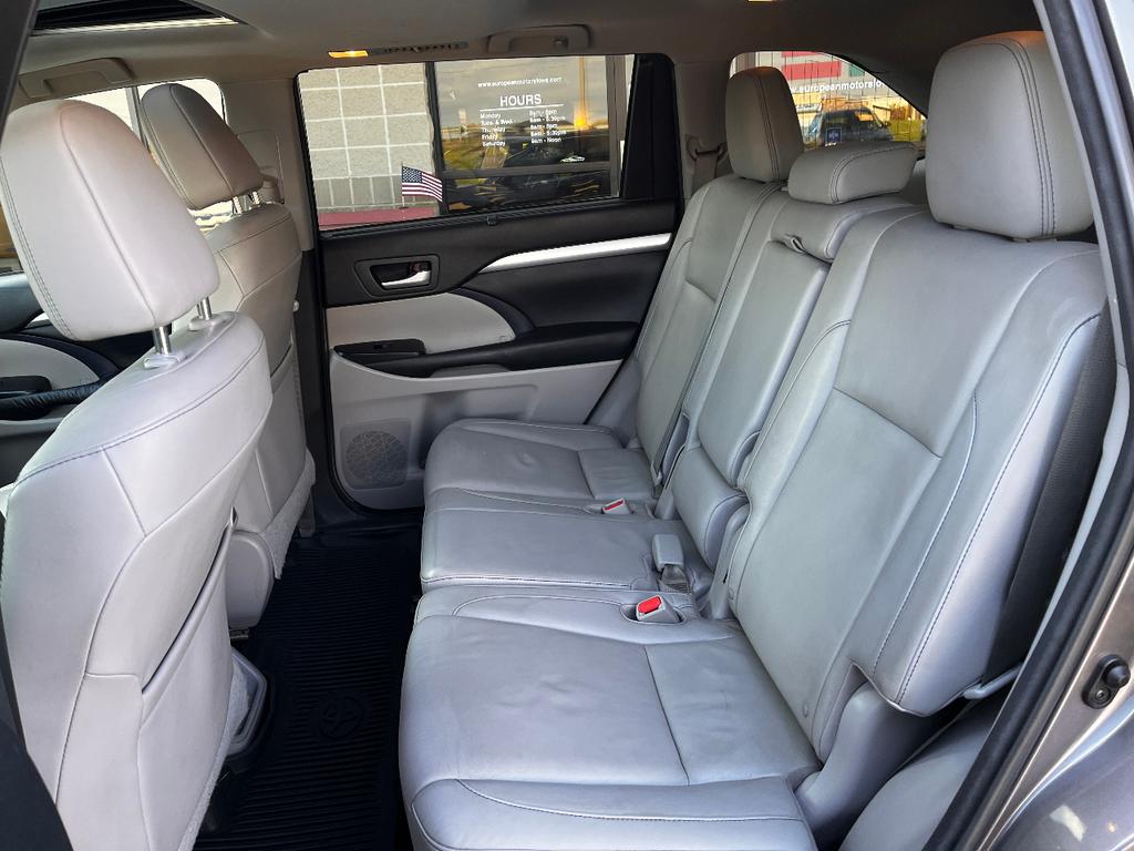 used 2016 Toyota Highlander car, priced at $14,440