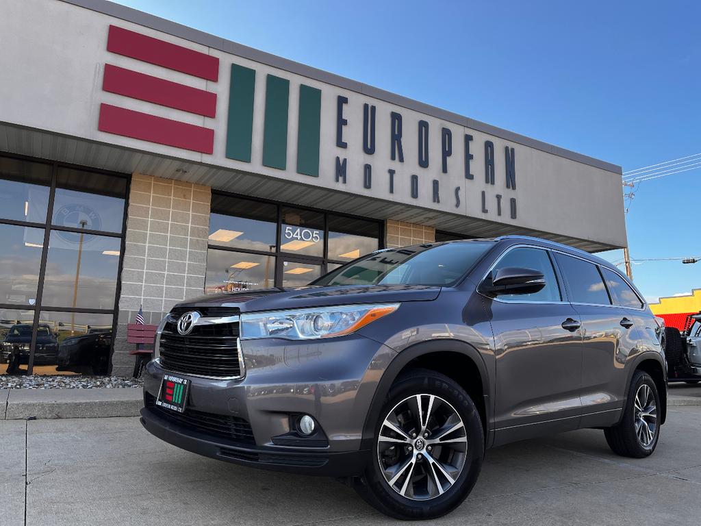 used 2016 Toyota Highlander car, priced at $14,440