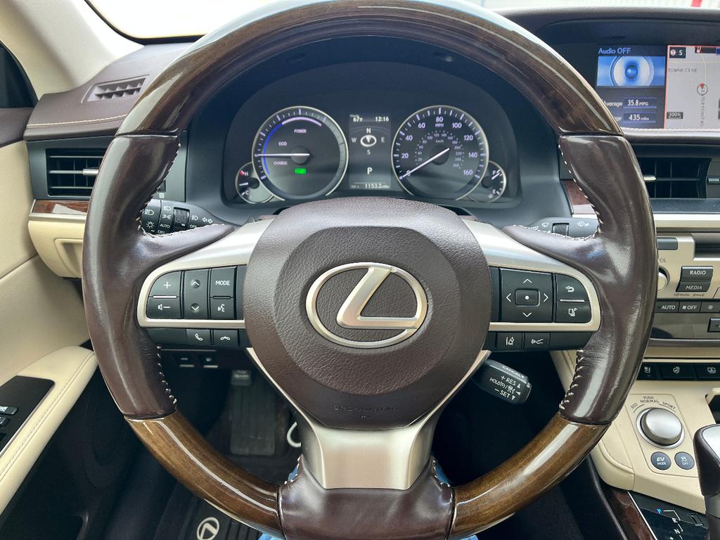used 2016 Lexus ES 300h car, priced at $17,492