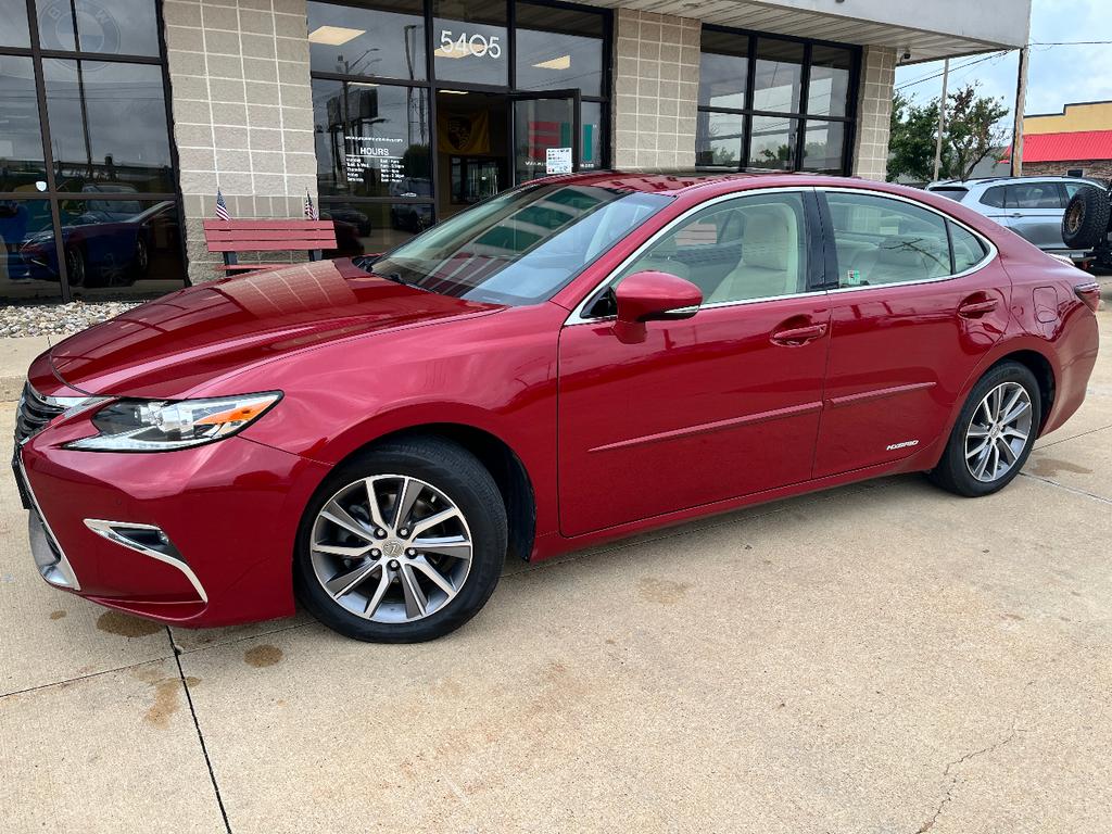 used 2016 Lexus ES 300h car, priced at $17,492