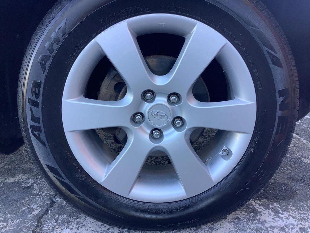 used 2009 Hyundai Santa Fe car, priced at $5,995