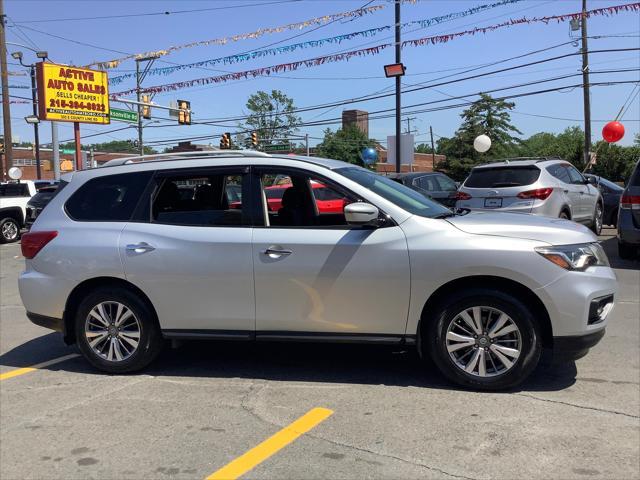 used 2020 Nissan Pathfinder car, priced at $19,995