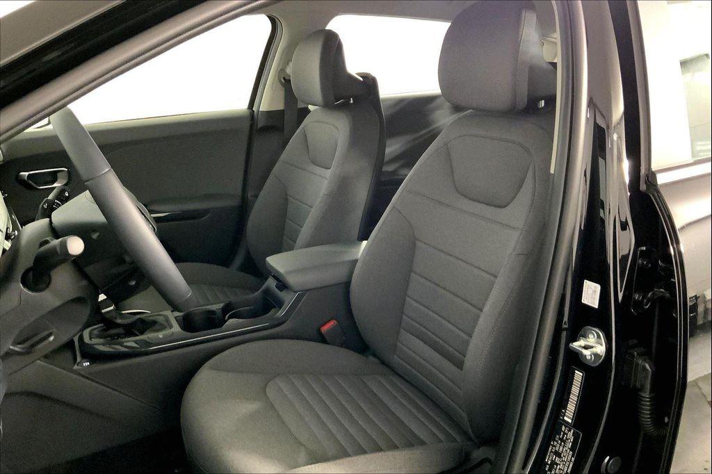 new 2025 Kia K4 car, priced at $25,165