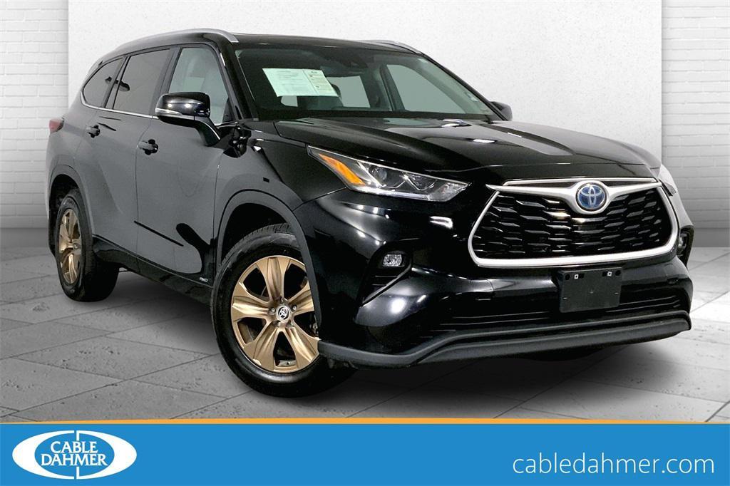 used 2023 Toyota Highlander Hybrid car, priced at $39,000