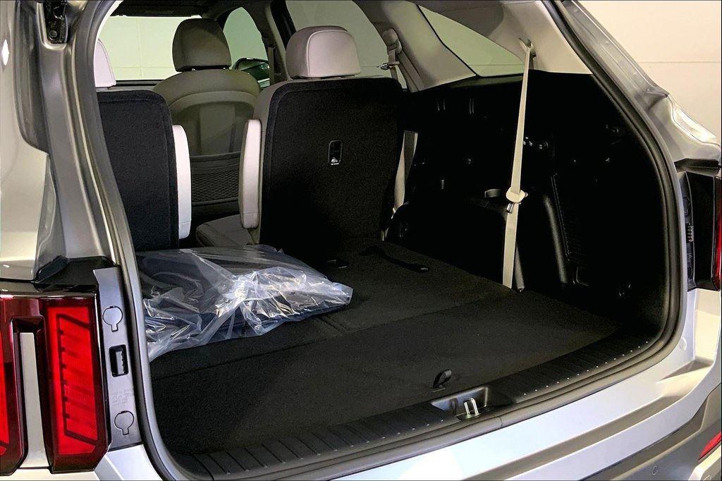 new 2025 Kia Sorento Hybrid car, priced at $41,221