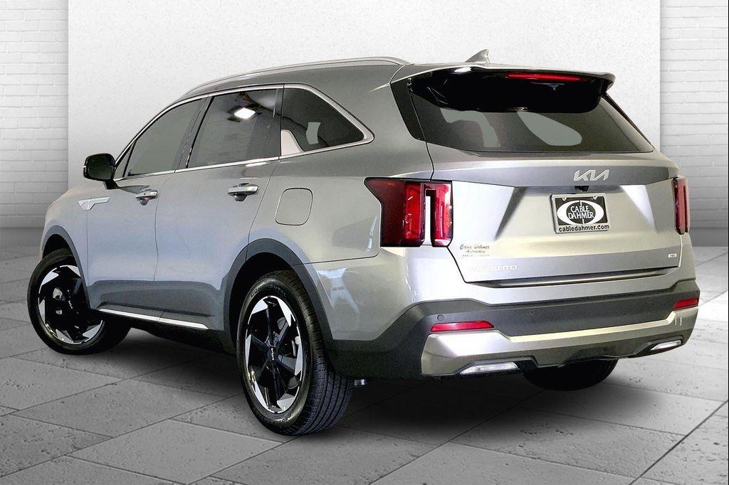 new 2025 Kia Sorento Hybrid car, priced at $41,221