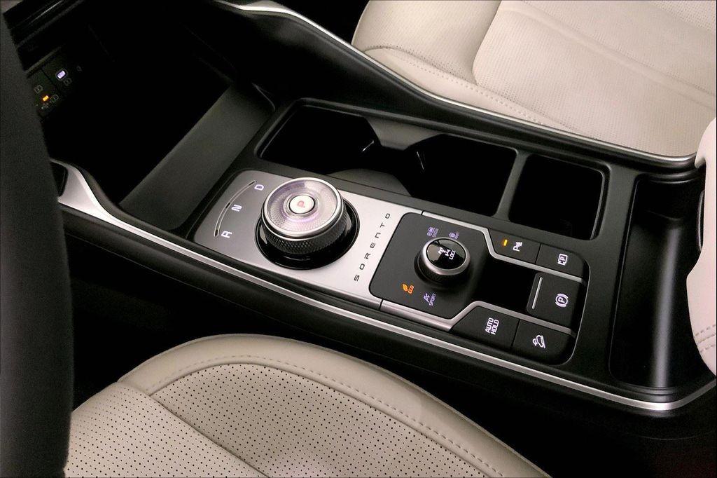 new 2025 Kia Sorento Hybrid car, priced at $41,221
